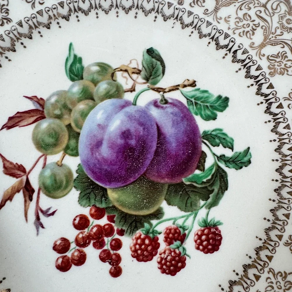 Lot of‎ 6 Salem Ovenproof Salad Plates Fruit Pattern 23K Gold Rims 7.25